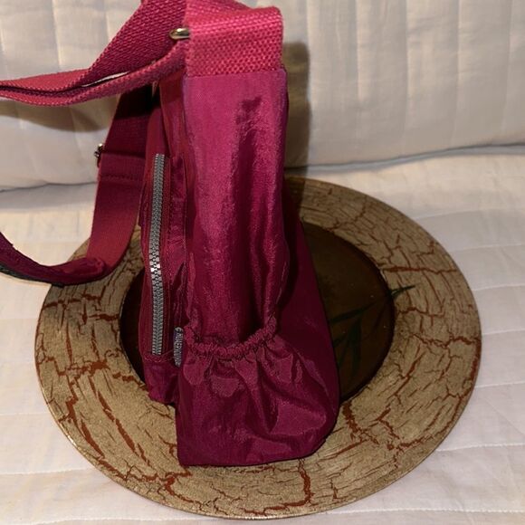 HUAERYOUYUE Burgundy Gray Nylon Crossbody Bag - Picture 5 of 14